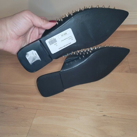 Steve Madden Size 6 Pinpoint Slip On Studded Shoes in Black Mules NWOB New - Picture 7 of 8